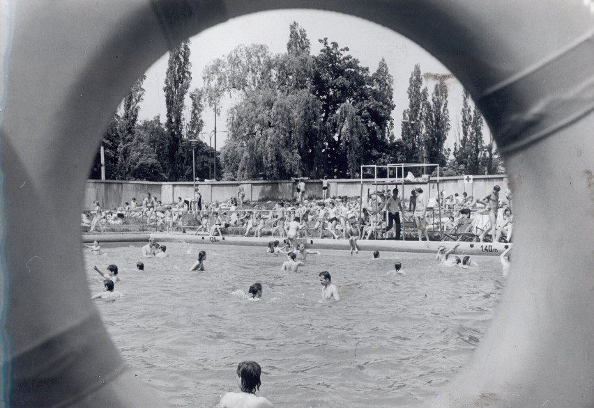 Zobacz kąpieliska we Wrocławiu na starych zdjęciach....