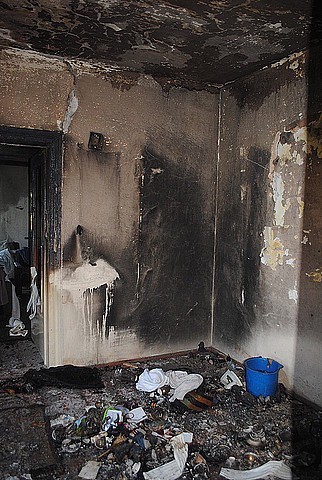 Pożar w w Chorzelowie. Pijany mężczyzna podpalił dom [zdjecia]