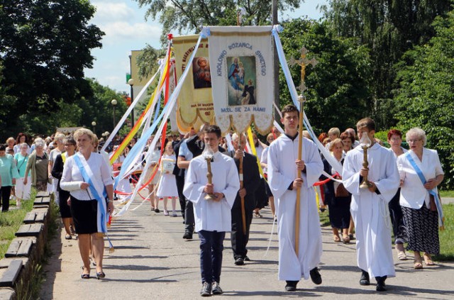 W czwartek, 31 maja Kościół katolicki obchodzić będzie Uroczystość Najświętszego Ciała i Krwi Chrystusa. Sprawdzamy którędy i w jakich godzinach przechodzić będą procesje w grudziądzkich parafiach.


Więcej urodzeń dzieci po wprowadzeniu programu "Rodzina 500 plus".

