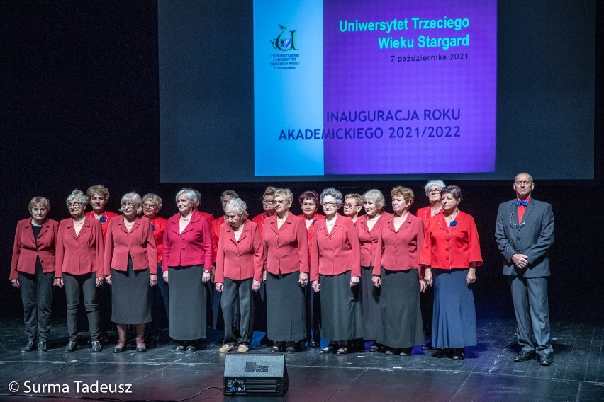 Inauguracja nowego roku akademickiego na Uniwersytecie Trzeciego Wieku w Stargardzie. "Jesteśmy do tańca i do różańca" ZDJĘCIA, RELACJE LIVE