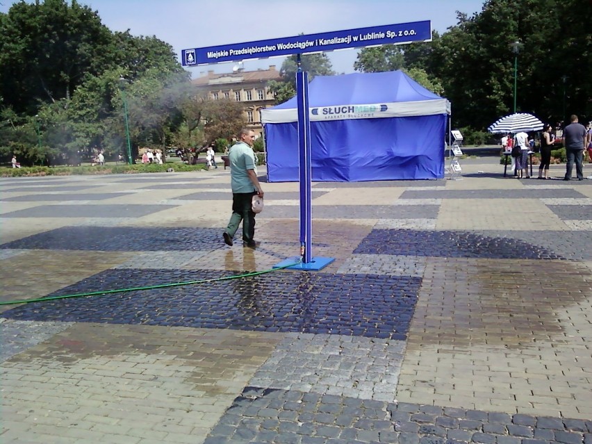 Kurtyna wodna na Placu Litewskim