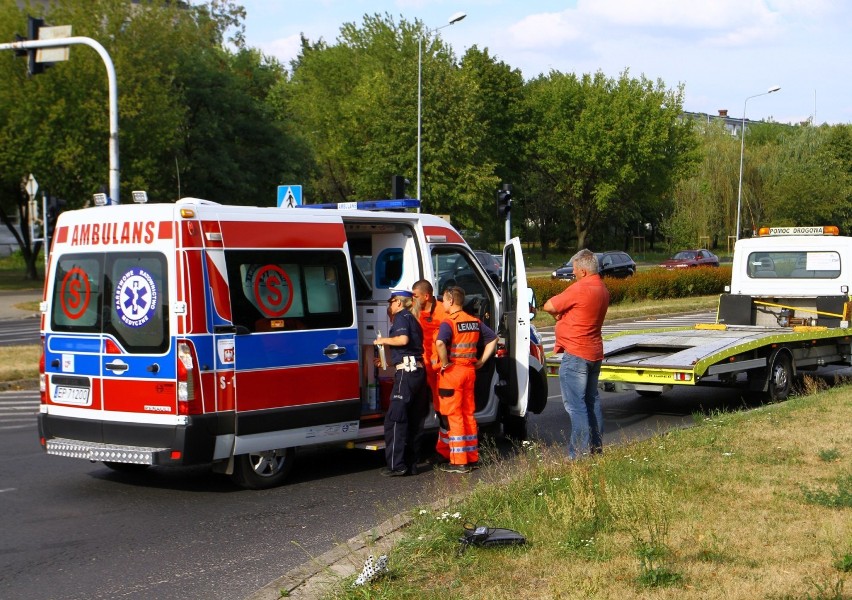 Zderzenie na skrzyżowaniu Sikorskiego i Kostromskiej