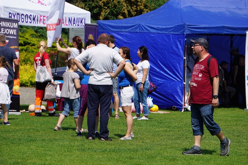 Piknik naukowo-rodzinny na Wyspie Młyńskiej w Bydgoszczy [zdjęcia]