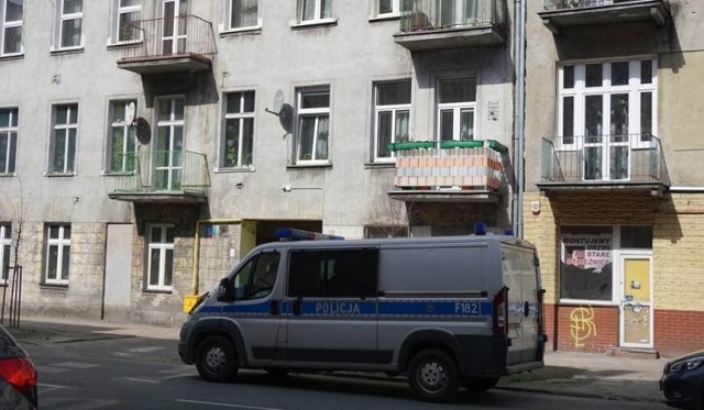 4 kwietnia w mieszkaniu przy ul. Więckowskiego zmarła 14-miesięczna dziewczynka. Sekcja zwłok wykazała obrażenia brzucha spowodowane przez osoby trzecie. 24-latek usłyszał zarzut spowodowania ciężkiego uszczerbku na zdrowiu, który doprowadził do śmierci dziecka
