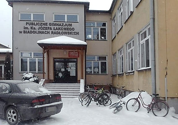 Szkoła w Biadolinach nie jest małą placówką. W SP i gimnazjum uczy się ponad 150 dzieci