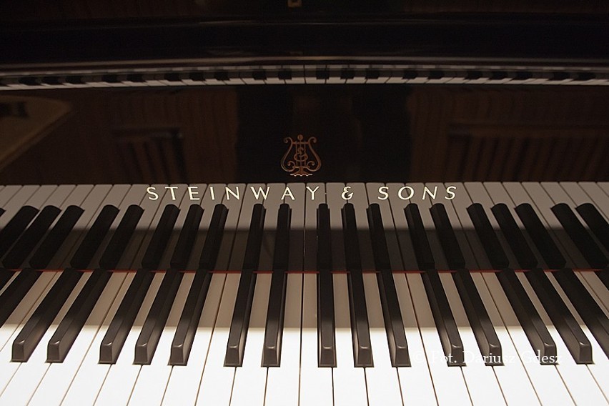 Fortepian Steinway przywieziono dzisiaj do wałbrzyskiej filharmonii