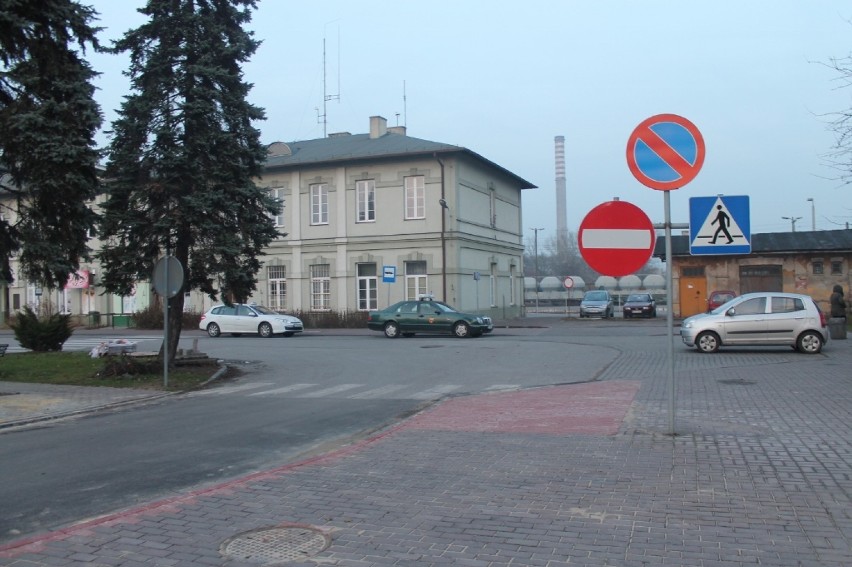 Budowa ulicy Chopina w Tomaszowie na finiszu. Zmiany organizacji ruchu przy dworcu