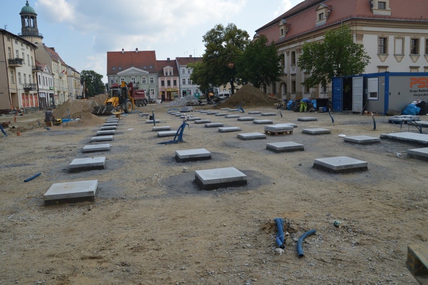 Rawicz. Prace idą pełną parą. Jak dziś wygląda rawicki rynek w trakcie rewitalizacji? [ZDJĘCIA - 27.06.2020]