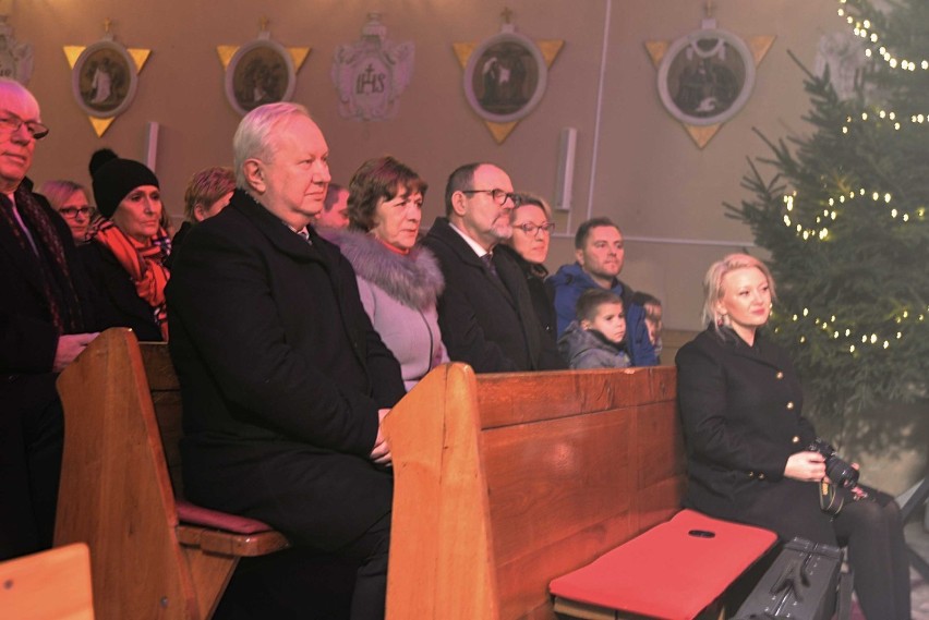 Big Band Powiatu Ostrowskiego dał koncert kolęd w kościele pw. Św. Wojciecha w Lewkowie