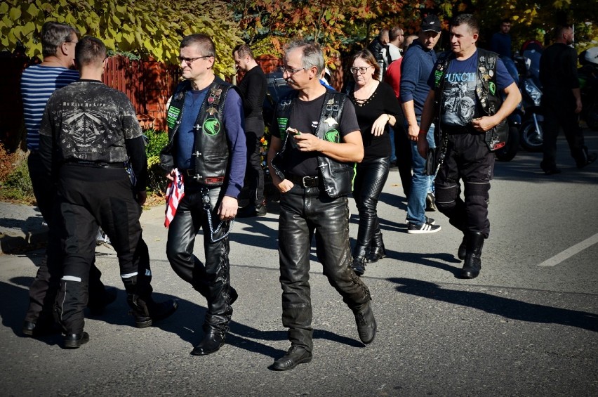  Zakończenie sezonu motocyklowego w Bełchatowie. Motocykliści wzięli udział w paradzie ulicami miasta [ZDJĘCIA]