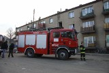 Groźny pożar w budynku mieszkalnym na ulicy Kutnowskiej w Krośniewicach [ZDJĘCIA]