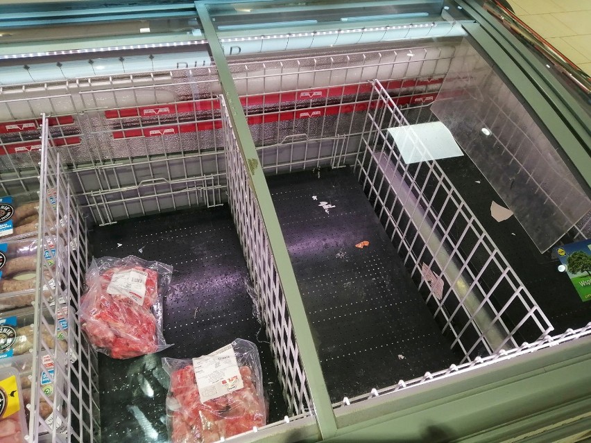 Kornawirus: puste półki w chodzieskich sklepach. Tak przygotowywaliśmy się rok temu do pandemii