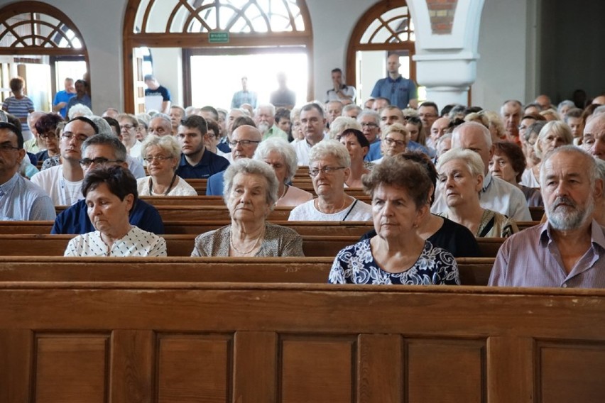 Piesza pielgrzymka Promienista 2019 wyszła parafii św. Jadwigi Królowej w Inowrocławiu [zdjęcia]
