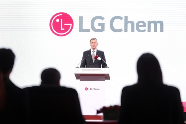 LG Chem za wyłożenie pieniędzy na nową fabrykę (prawdopodobnie w Opolu) oczekuje rządowego wsparcia. Na zdjęciu rozpoczęcie budowy fabryki w podwrocławskich Kobierzycach.