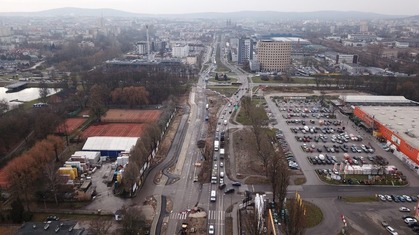 Zmiany w organizacji ruchu w Kielcach. Przed świętami kierowcy pojadą nowymi odcinkami dróg [ZDJĘCIA, WIDEO] 