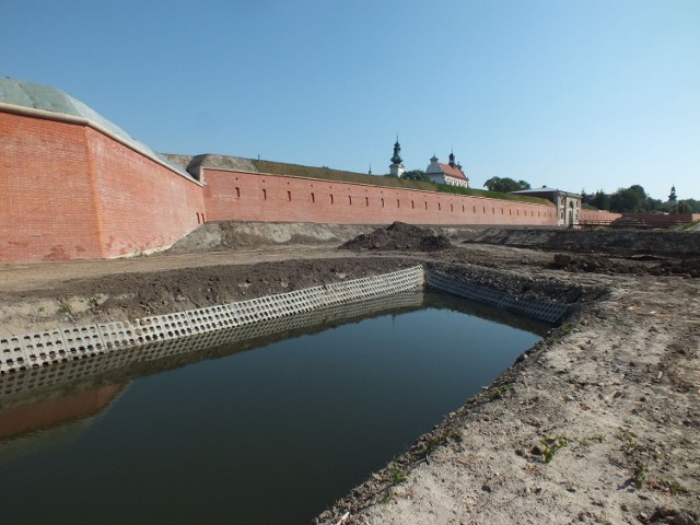 Twierdza Zamość: kończą się prace przy fortyfikacjach