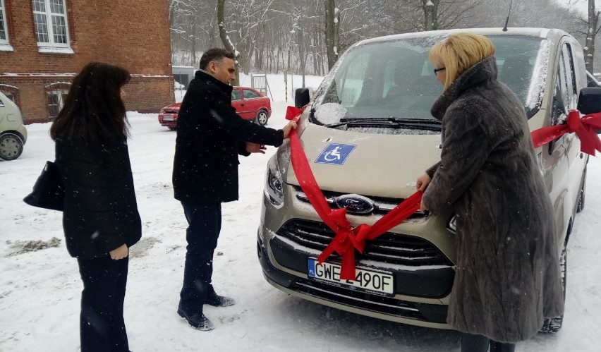 Nowe sprzęty dla wejherowskiego PZKS i nowy samochód dla DPS w Wejherowie |ZDJĘCIA