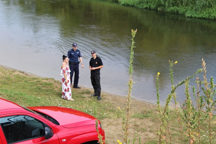 Tam, gdzie kąpiel jest zakazana. Policja i straż skontrolowały dzikie kąpieliska