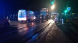 Poważny wypadek w Zalesiu. Dwie osoby w szpitalu [zdjęcia]
