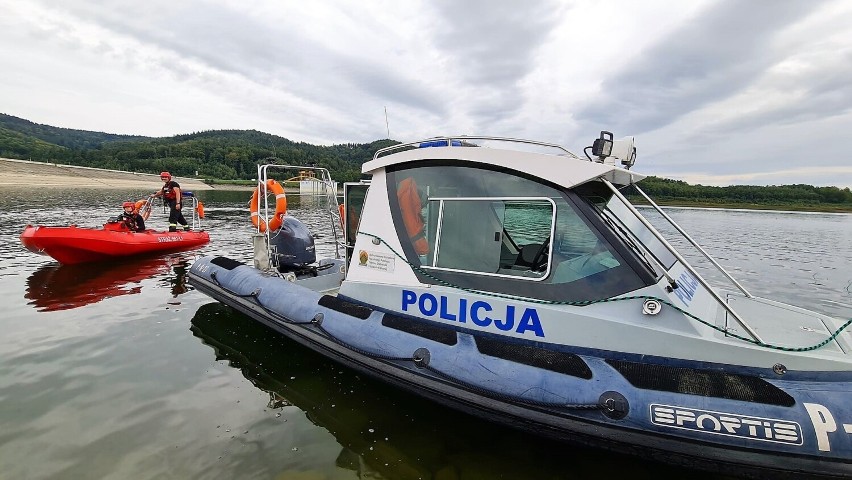 Policja patroluje Jezioro Mucharskie