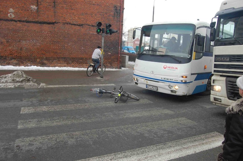 Rowerzystka potrącona przez autobus