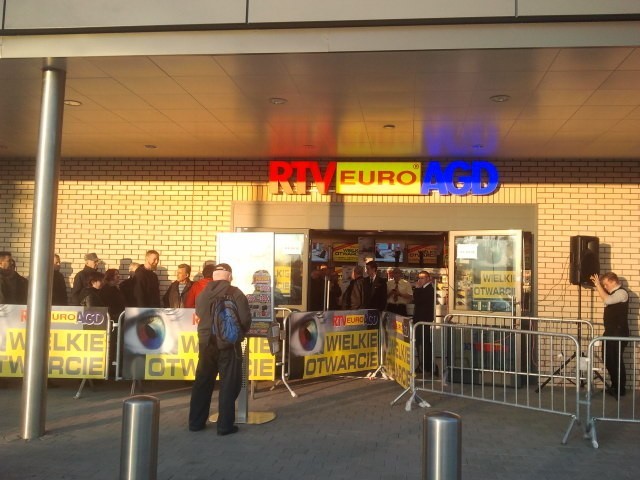W środę o poranku otwarto sklep RTV Euro AGD w Rudzie...