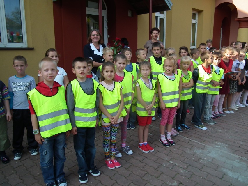 Dzieci w Staszkówce mają już przejście dla pieszych przy szkole