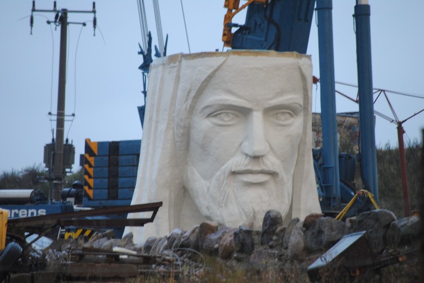 Zdjęcia z budowy i poświęcenia Figury Chrystusa Króla 21...