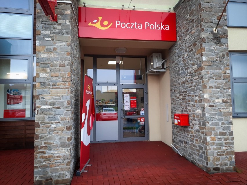 Łososina Dolna. Placówka Poczty Polskiej przeniosła się do centrum kultury. Wydłużyły się także godziny otwarcia  [ZDJĘCIA]