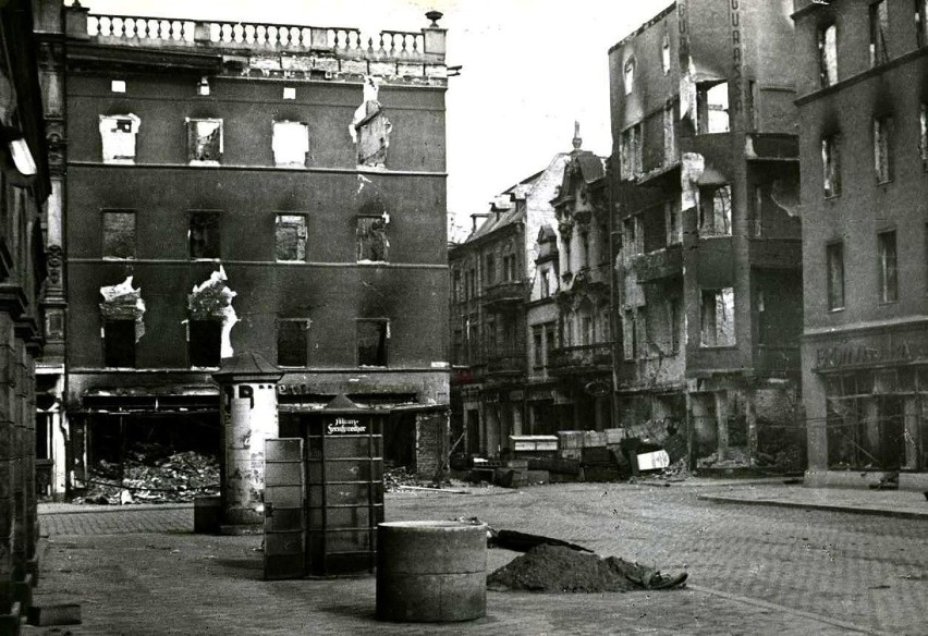 Rynek w Opolu w marcu 1945 roku. Wówczas przybyli...