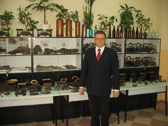 Marek Solecki jest kolekcjonerem staroci z Kraśnika.