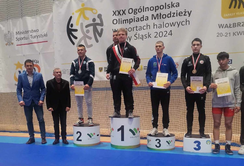 Kartuski zapaśnik - Noe Wolski, zdobył srebrny medal na...
