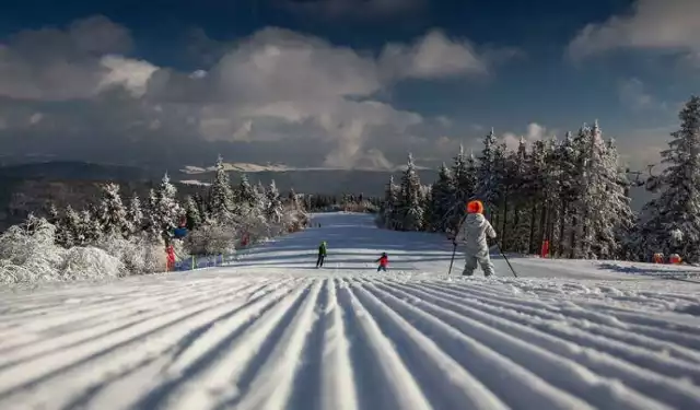 W turystycznym sercu Polski, jakim bez wątpienia jest Małopolska, na narciarzy i snowboardzistów czeka ponad 150 km nartostrad