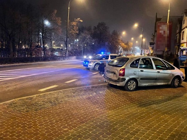 Do potrącenia na oznakowanym przejściu dla pieszych doszło na ul. Kościuszki w Kwidzynie. Poszkodowana 24-latka trafiła do szpitala.