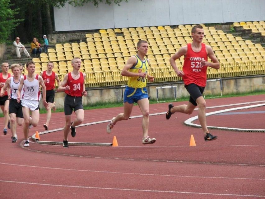 14 medali ostrowian w Mistrzostwach Wielkopolski Juniorów i Juniorów Młodszych [ZDJĘCIA]