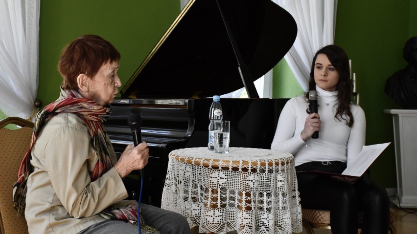  Uczniowie z Zespołu Szkół Ekonomiczno-Usługowych im. Fryderyka Chopina w Żychlinie wśród laureatów projektu Sejm Dzieci i Młodzieży!