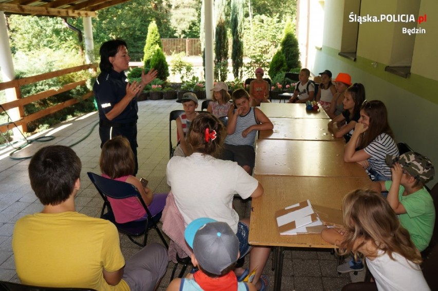 Policjanci z Będzina u półkolonistów w Sławkowie [ZDJĘCIA]