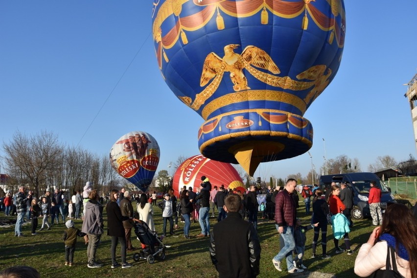 Piloci mościckiego klubu regularnie odbywają loty po...