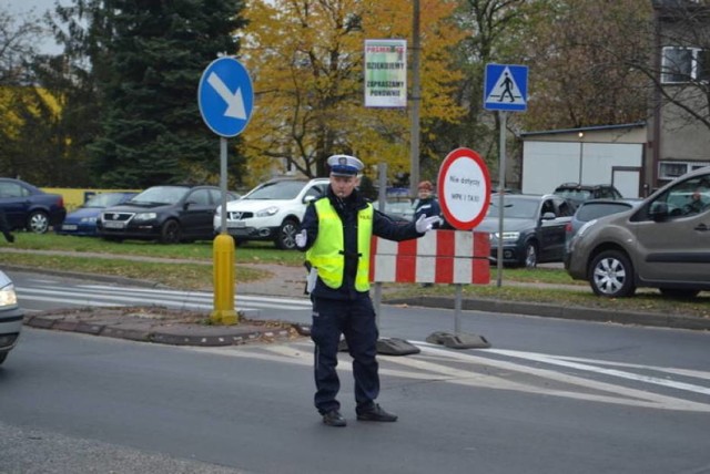 Uwaga! Zmiana organizacji ruchu koło cmentarza