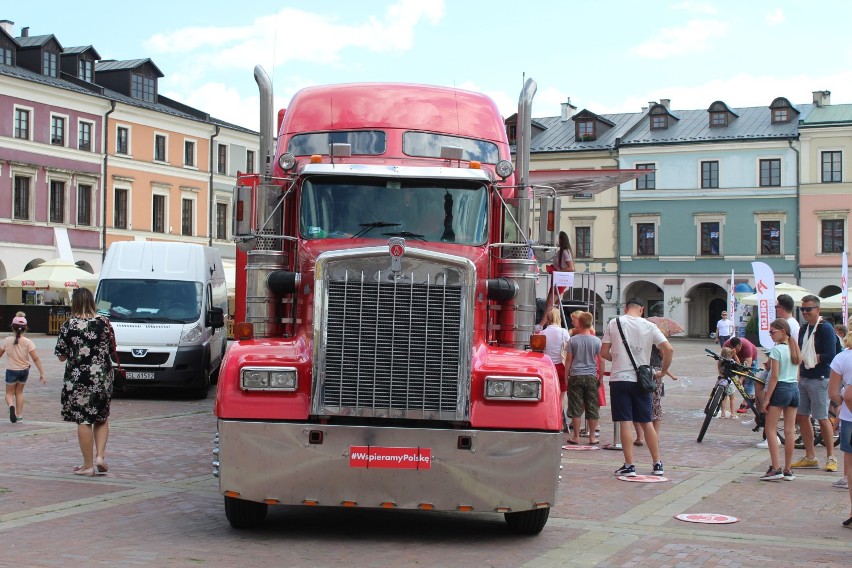 Ciężarówka promująca akcję „Wspieramy Polskę" w Zamościu. Zobacz zdjęcia