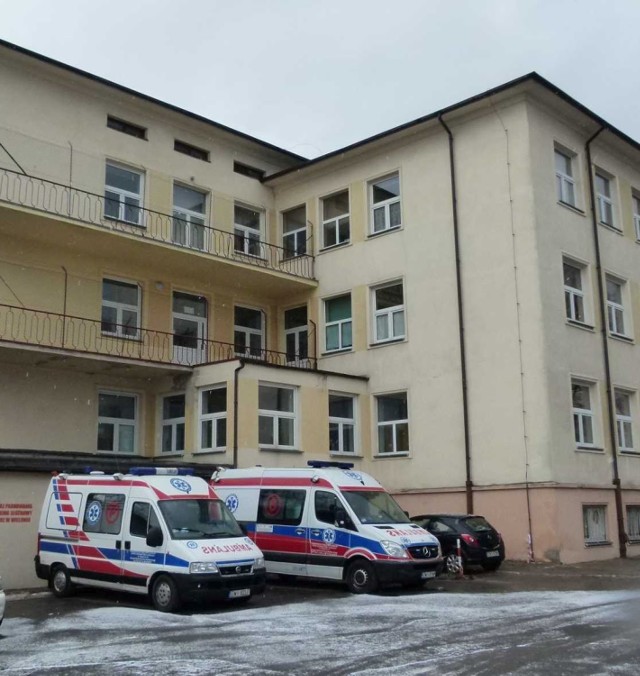 54-latek trafił do szpitala z policyjnej izby wytrzeźwień