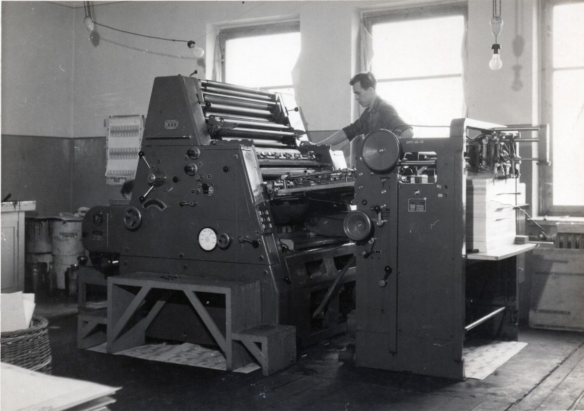 Sieradz po II wojnie. Budowa drukarni, spotkanie ZBOWID