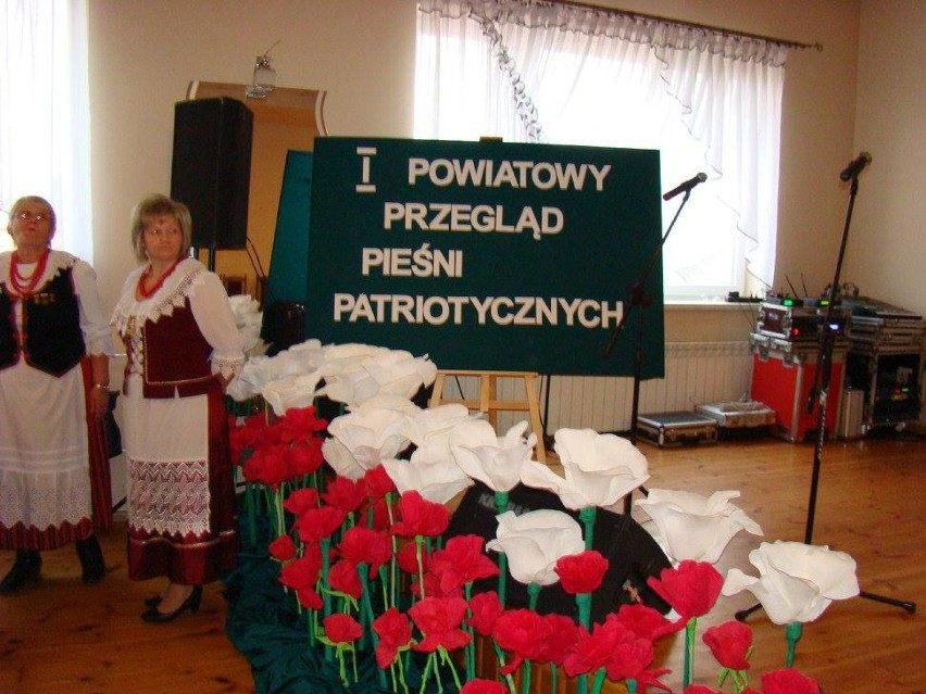 Iwanowice Duże: Powiatowy Przegląd Pieśni Patriotycznej [FOTO]