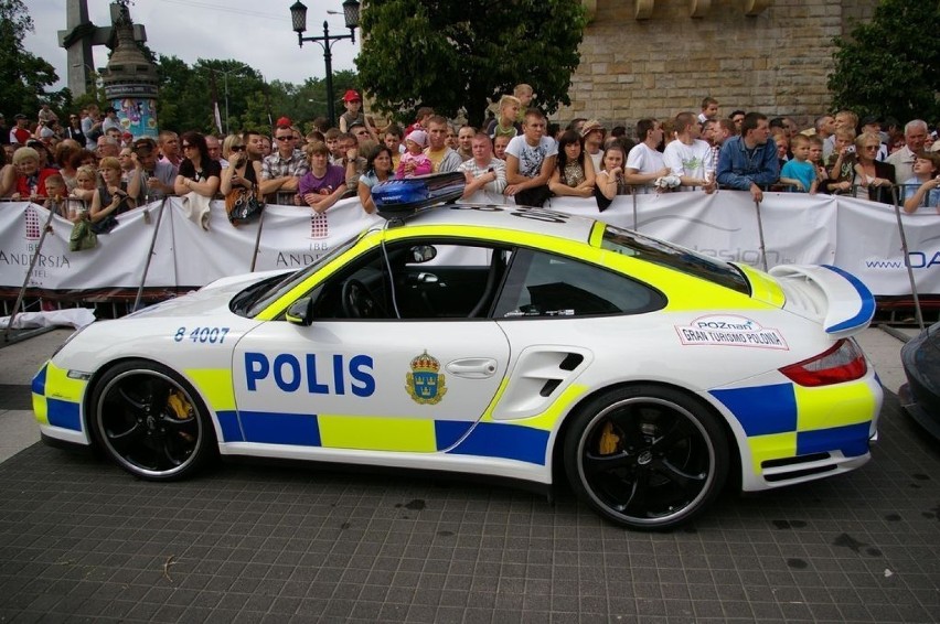 Policyjne Porsche szwedzkiej policji? Nie, żart właściciela....
