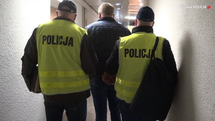 Śląska policja rozbiła mafię śmieciową. Grupa przestępcza zajmowała się nielegalnym składowaniem odpadów [ZDJĘCIA]