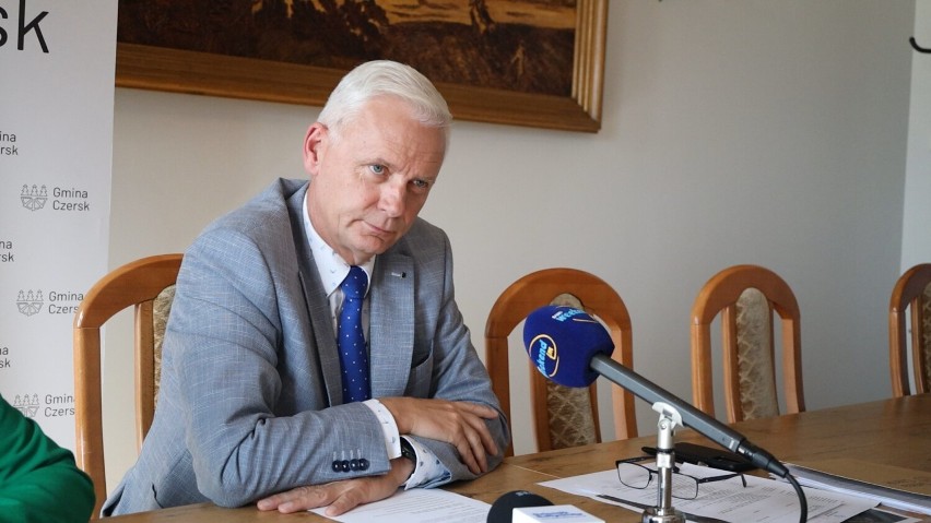 Na zdjęciu burmistrz Czerska Przemysław Biesek-Talewski