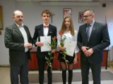 Stypendia sportowe w Sieradzu 2016. Zostały wręczone 20 młodym zawodnikom