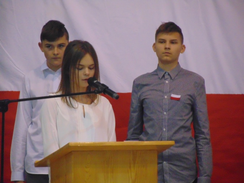 Zespół Szkół w Choczu uczcił 100. rocznicę odzyskania niepodległości