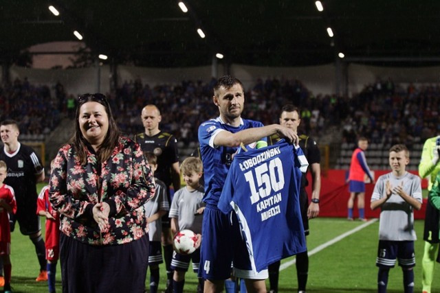 Wojciech Łobodziński przestaje grać w Miedzi Legnica, zobaczcie zdjęcia kiedy był jej kapitanem.