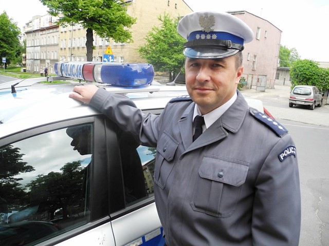 Asp. szt. Jacek Staniszewski w stargardzkiej policji służy od 21 lat, od 1 kwietnia 2013 r. jest naczelnikiem wydziału ruchu drogowego Komendy Powiatowej Policji w Stargardzie.